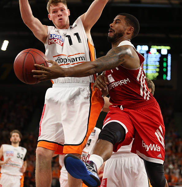 有时甚至决 有时甚至决